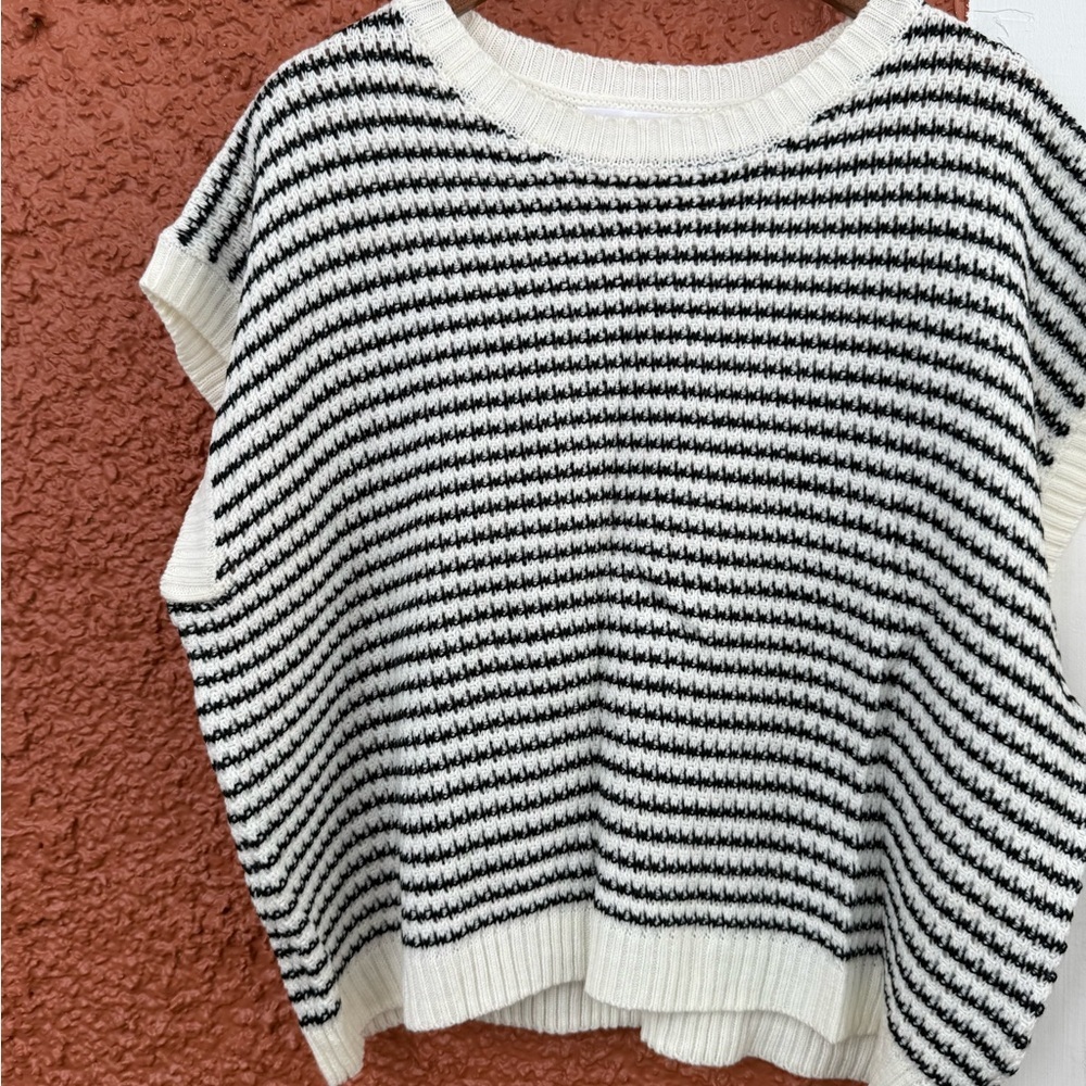Knit Mix Striped Sleeveless Sweater Vest Top Women's Size Large Knit Black/White